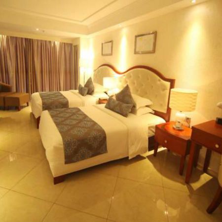 Century Grand Hotel Sanya Bagian luar foto