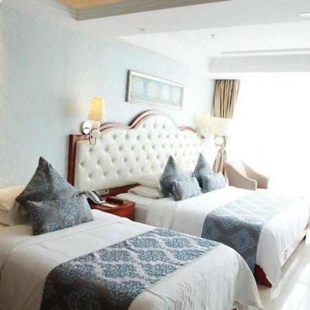 Century Grand Hotel Sanya Bagian luar foto