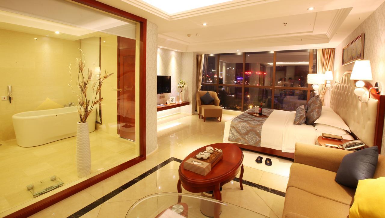 Century Grand Hotel Sanya Bagian luar foto