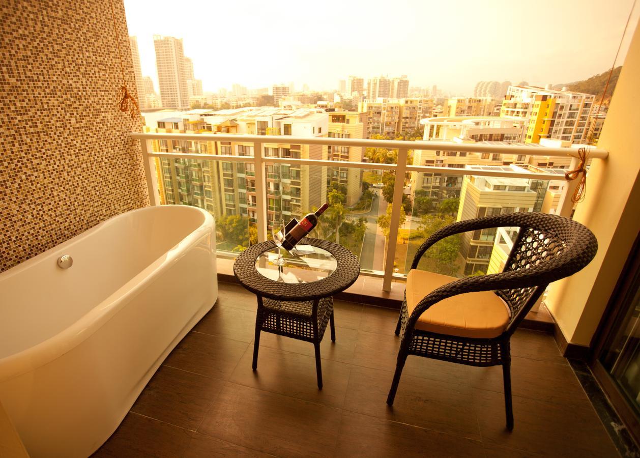 Century Grand Hotel Sanya Bagian luar foto