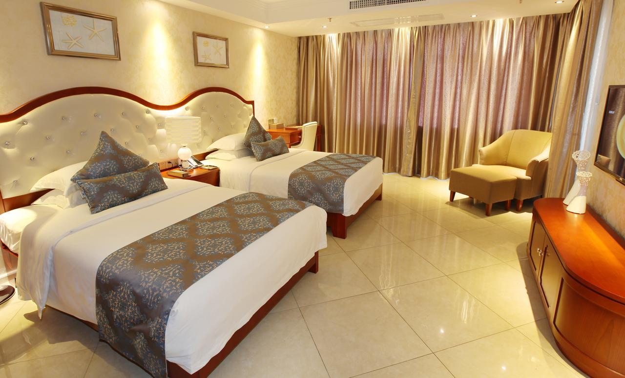 Century Grand Hotel Sanya Bagian luar foto