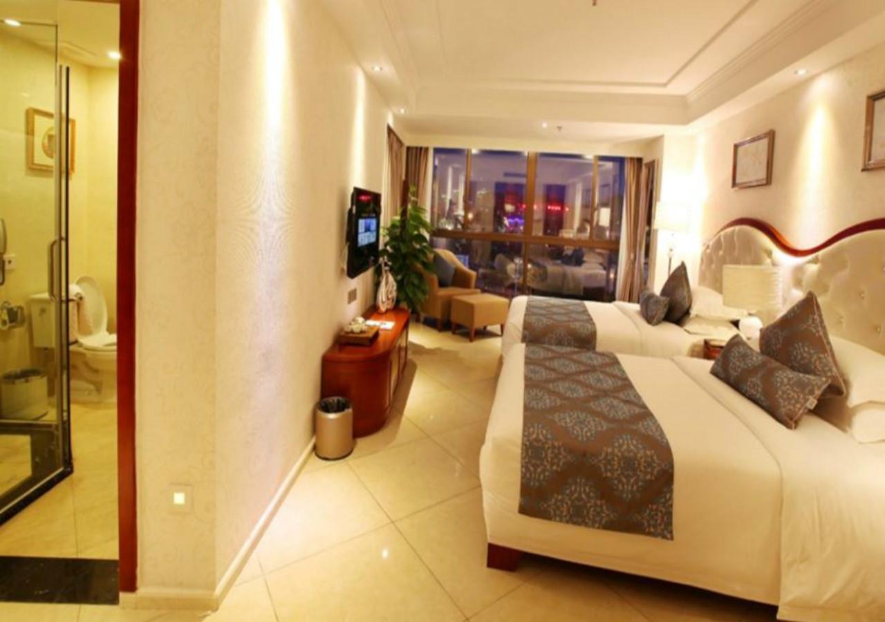 Century Grand Hotel Sanya Bagian luar foto